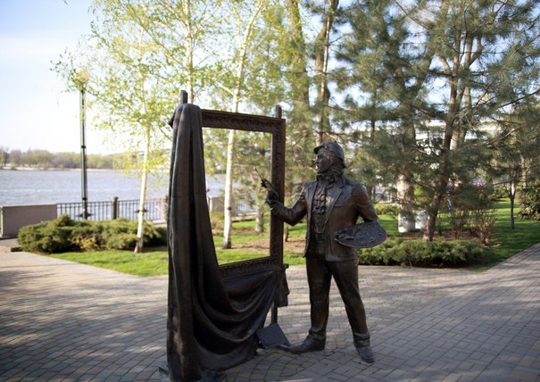 "Художник" Sculptural bronze composition "The Artist"