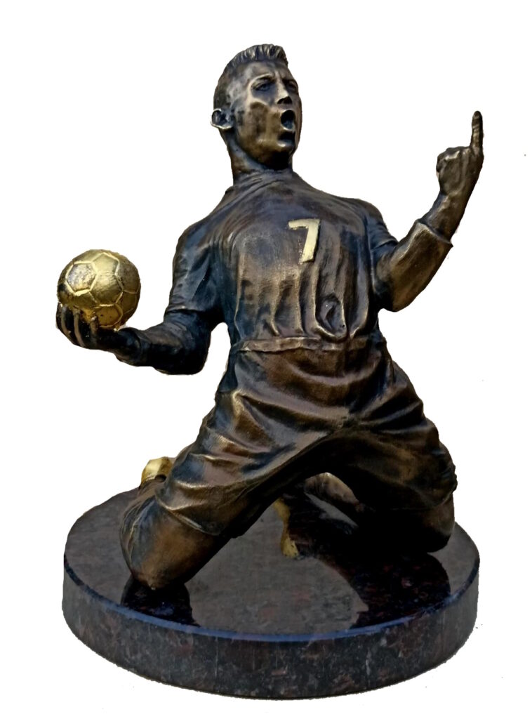 Bronze sculpture of Cristiano Ronaldo